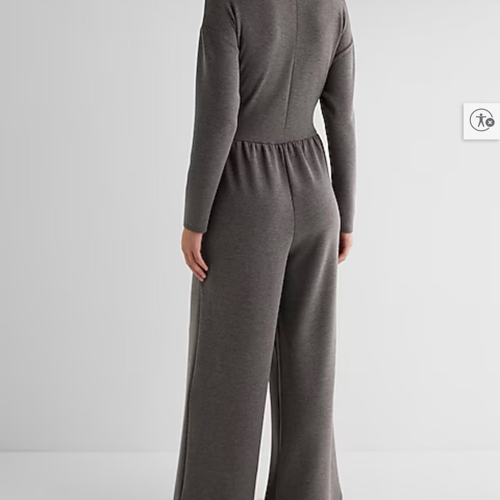NWT- Express Women’s Luxe Lounge Long Sleeve Surplice Wide Leg Jumpsuit sz XL - Picture 2 of 14